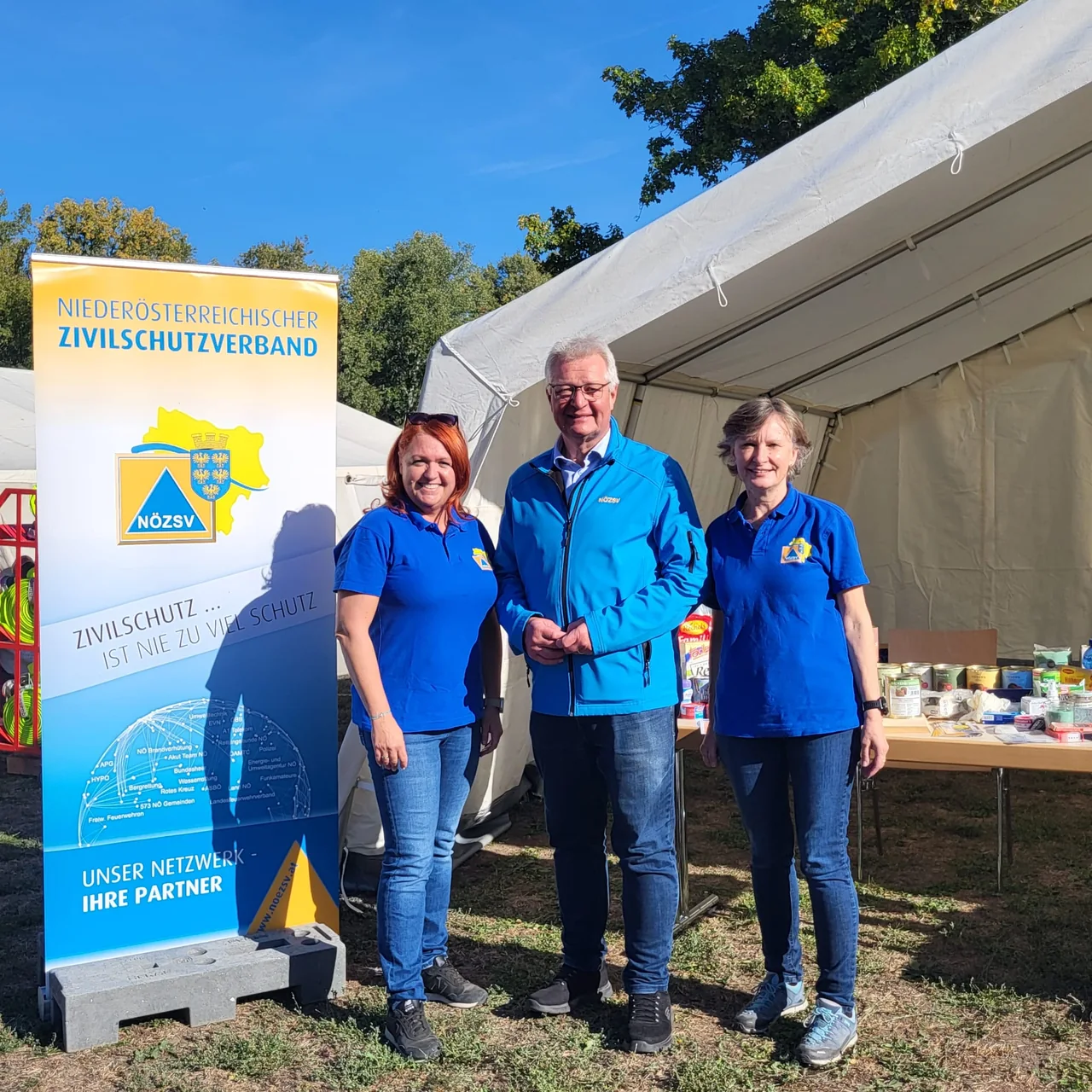 Ehrenamtliche Teams machten Zivilschutz sichtbar.